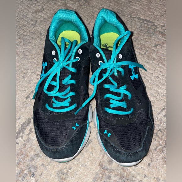 Under Armour athletic sneakers - Picture 2 of 3